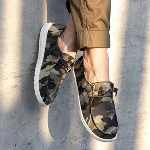 CAMO Hey Dude Wendy 8 (Women’s)